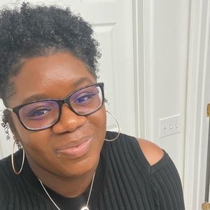 Meet your Posher, Diondra